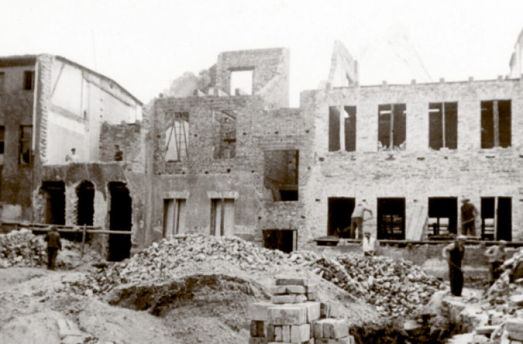 Zburzenie synagogi w Kobylinie – okres okupacji. - Zdjęcie główne