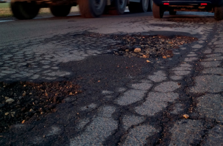 Powiatówka z Rozdrażewa do Nowej Wsi się sypie. Ale naprawią inną - Zdjęcie główne