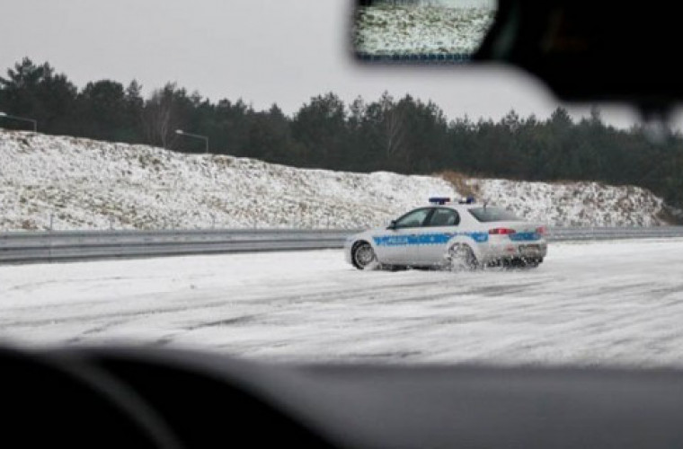  Tak jeździ policja. Czy warto uciekać? [WIDEO]  - Zdjęcie główne