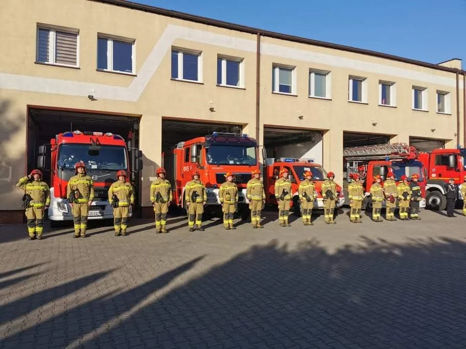 Krotoszyn. Strażacy minutą ciszy uczcili poległych kolegów z Ukrainy - Zdjęcie główne