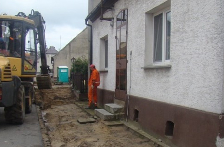 Sulmierzyce. Ruszył remont chodnika na Kaliskiej - Zdjęcie główne