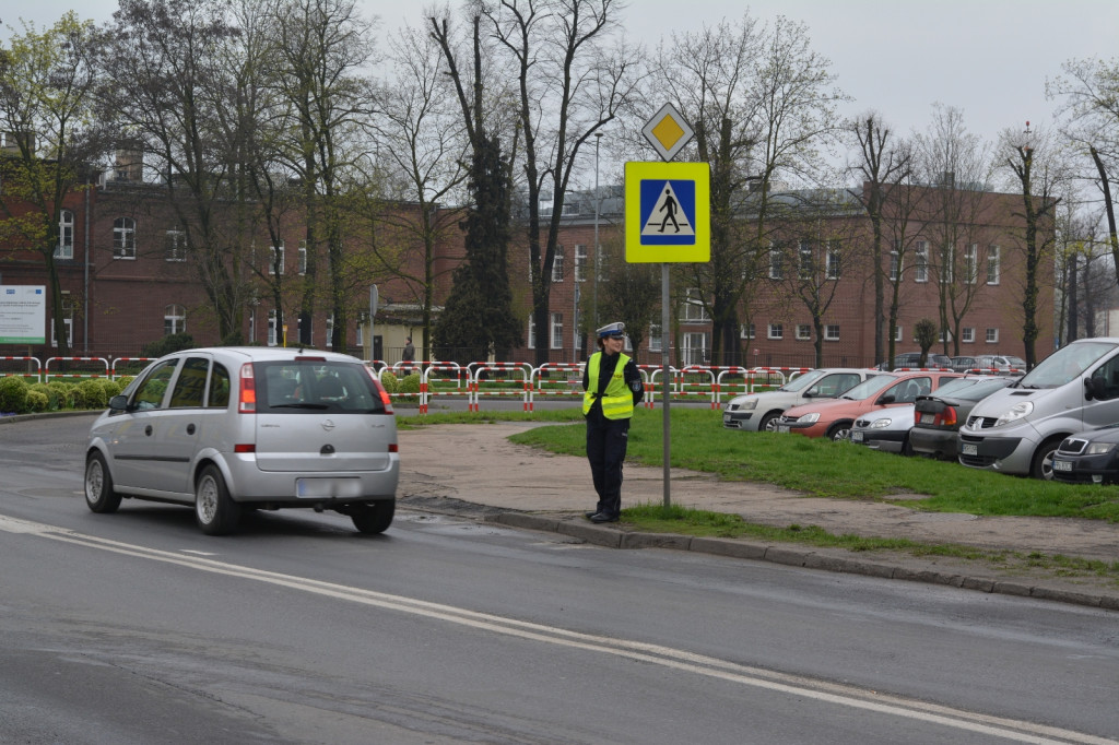 Krotoszyn. Korek na krajówce. Policja kieruje ruchem [ZDJĘCIA] - Zdjęcie główne