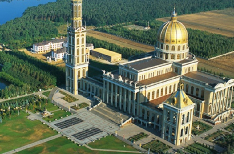 Krotoszyn. Seniorzy odwiedzą sanktuarium w Licheniu - Zdjęcie główne