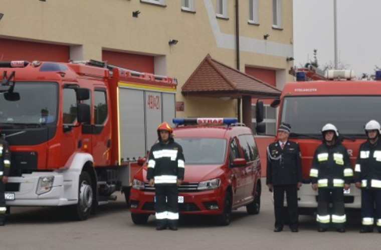 Krotoszyn. Uroczyste przekazanie sprzętu strażakom [ZDJĘCIA] - Zdjęcie główne