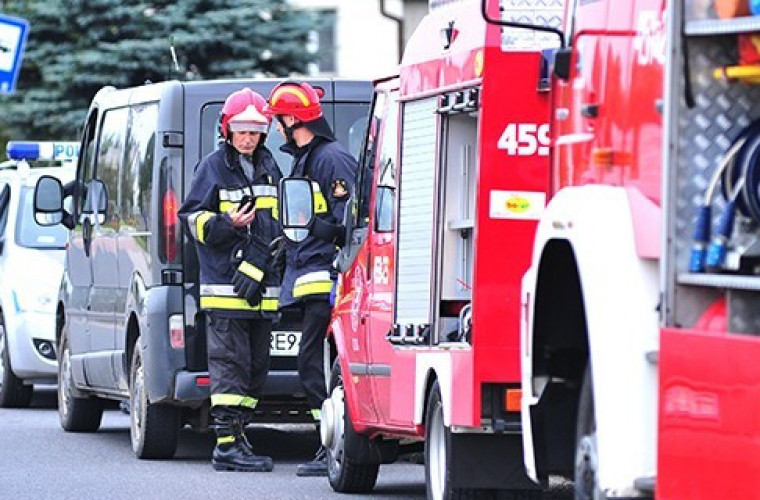 Wypadek na polu. Mężczyzna wciągnięty przez kopaczkę do ziemniaków  - Zdjęcie główne