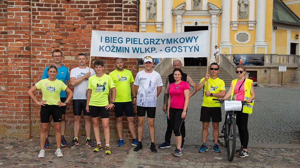 Maraton z Koźmina Wlkp. Przybiegli na Świętą Górę, by podziękować - Zdjęcie główne