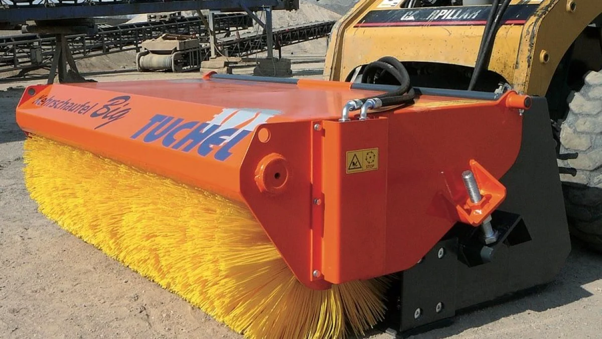 Zamiatarki uliczne – wynajem czy kupno – co bardziej opłacalne?