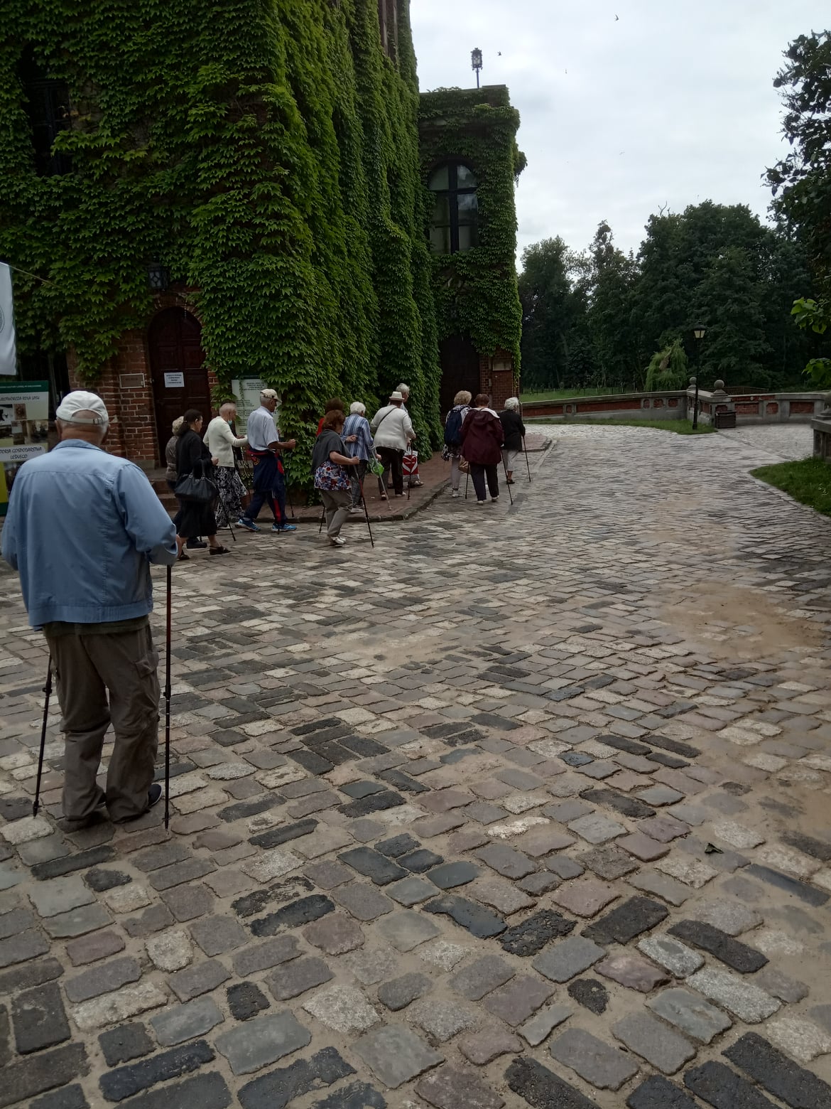 Seniorzy pojechali do Gołuchowa