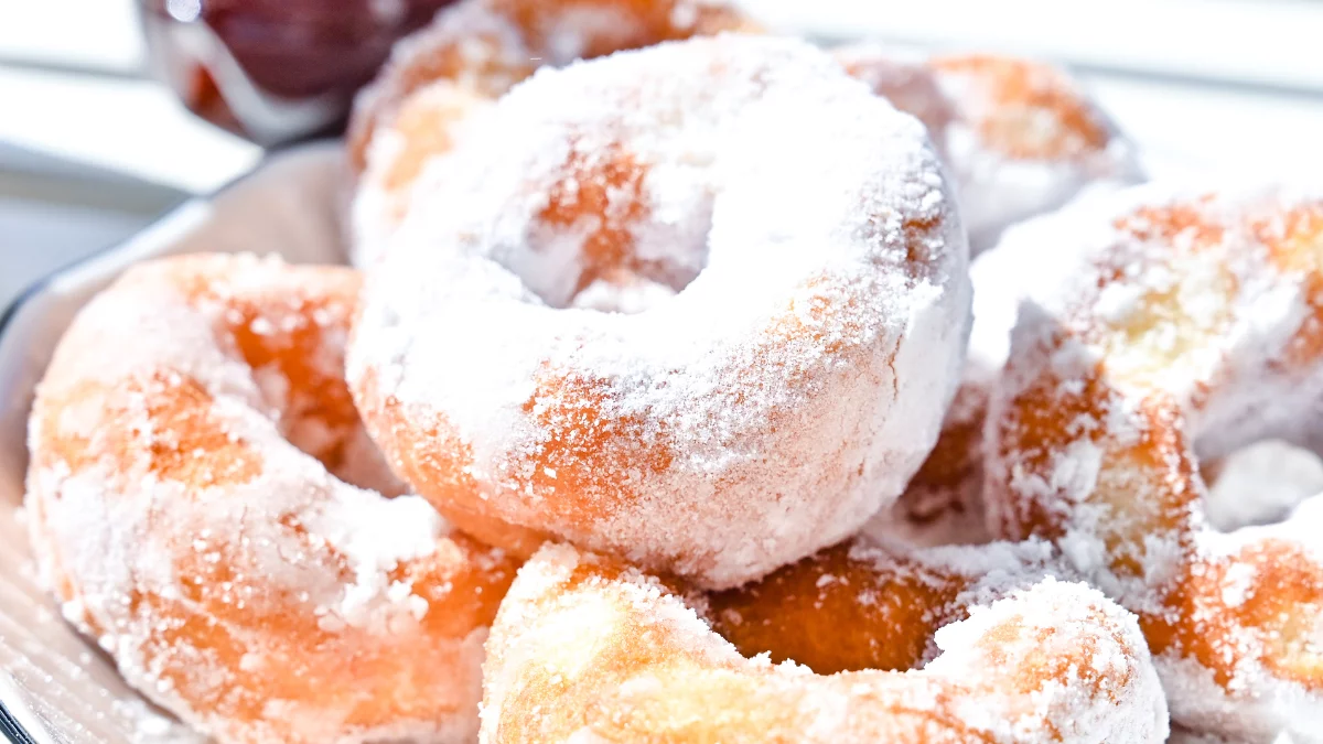 Puszyste oponki. Prosty przepis na pączki serowe od Justyny - Zdjęcie główne