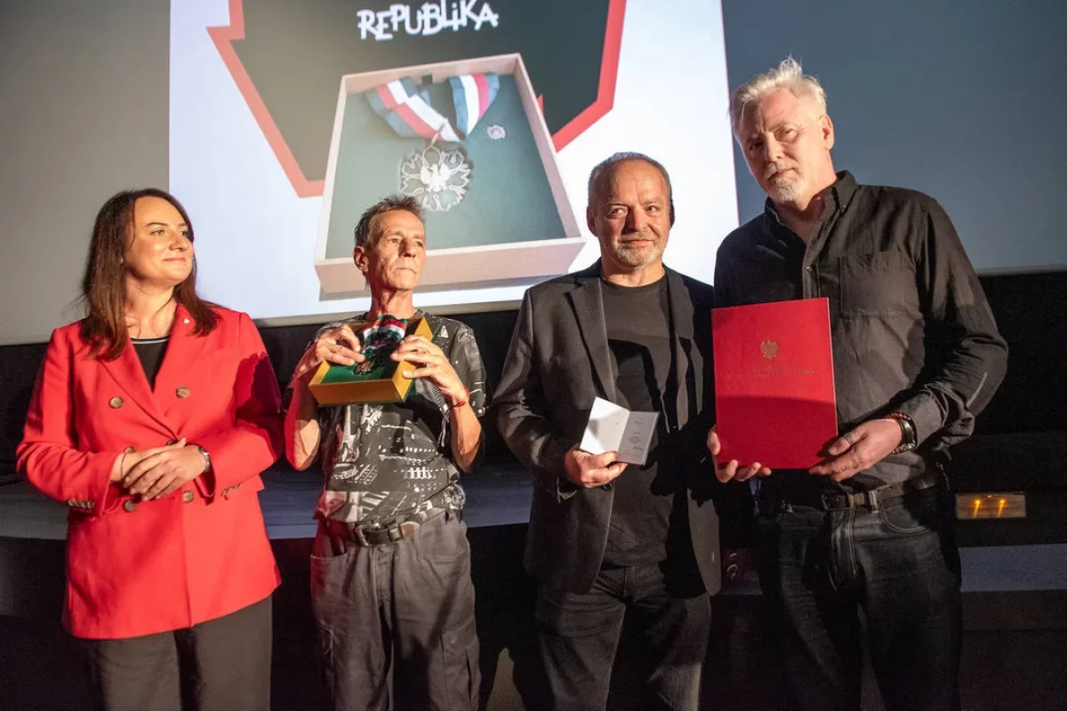 Republika odebrała medal „Zasłużony Kulturze Gloria Artis”. Zespół podjął niespodziewaną decyzję