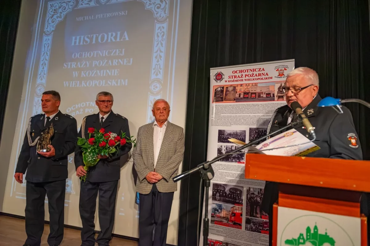 Ponad 200 lat w jednej książce. Historia koźmińskich strażaków [ZDJĘCIA]