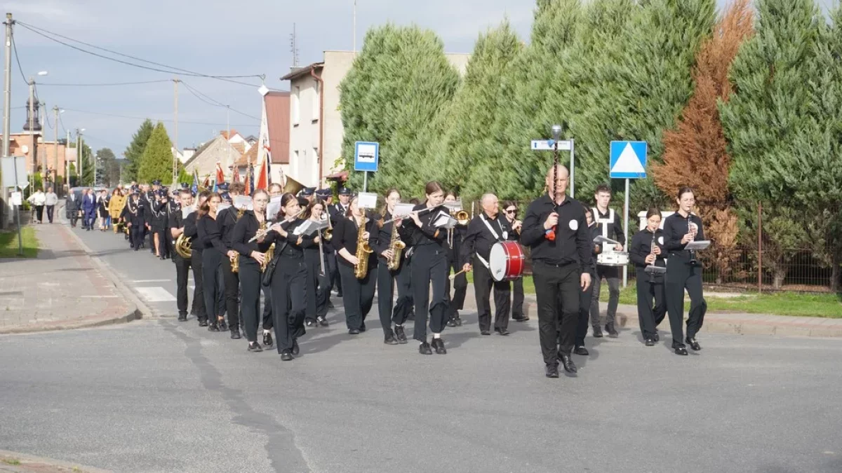 Stulecie służby i oddania. Ochotnicza Straż Pożarna w Grodzisku świętowała wyjątkowy jubileusz [ZDJĘCIA]