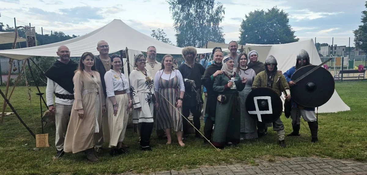 Pomysłów im nie brakuje. W Roszkowie zorganizowali III Dzień Sąsiada - tym razem w słowiańskim stylu [ZDJĘCIA]