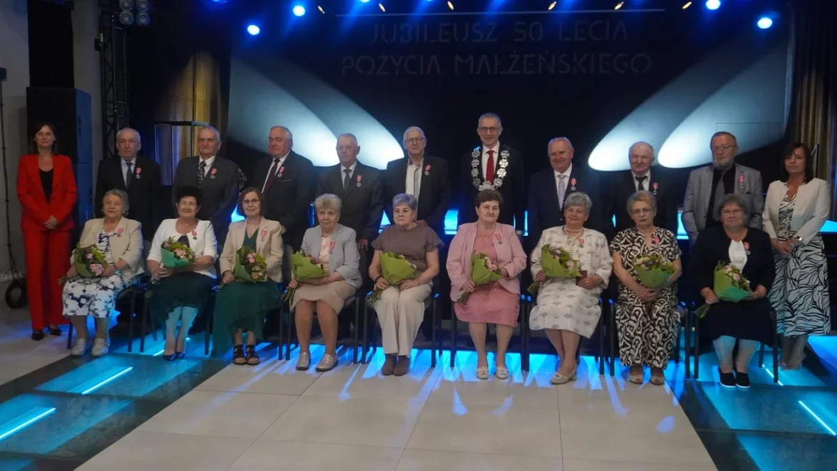 Piękny jubileusz w Pleszewie. Kolejne małżeństwa świętowały Złote Gody! [ZDJĘCIA]