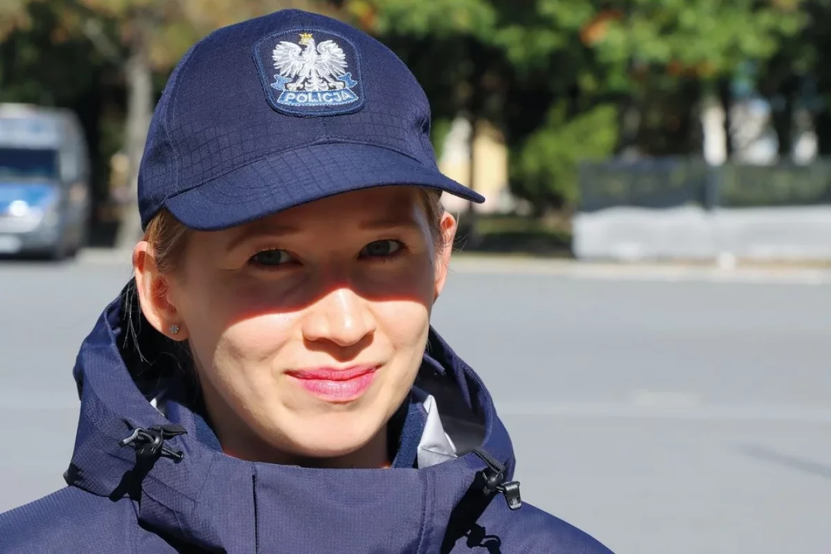 To koniec znanych kurtek i nakryć głowy w Policji. Wchodzą duże zmiany w mundurach [ZDJĘCIA]