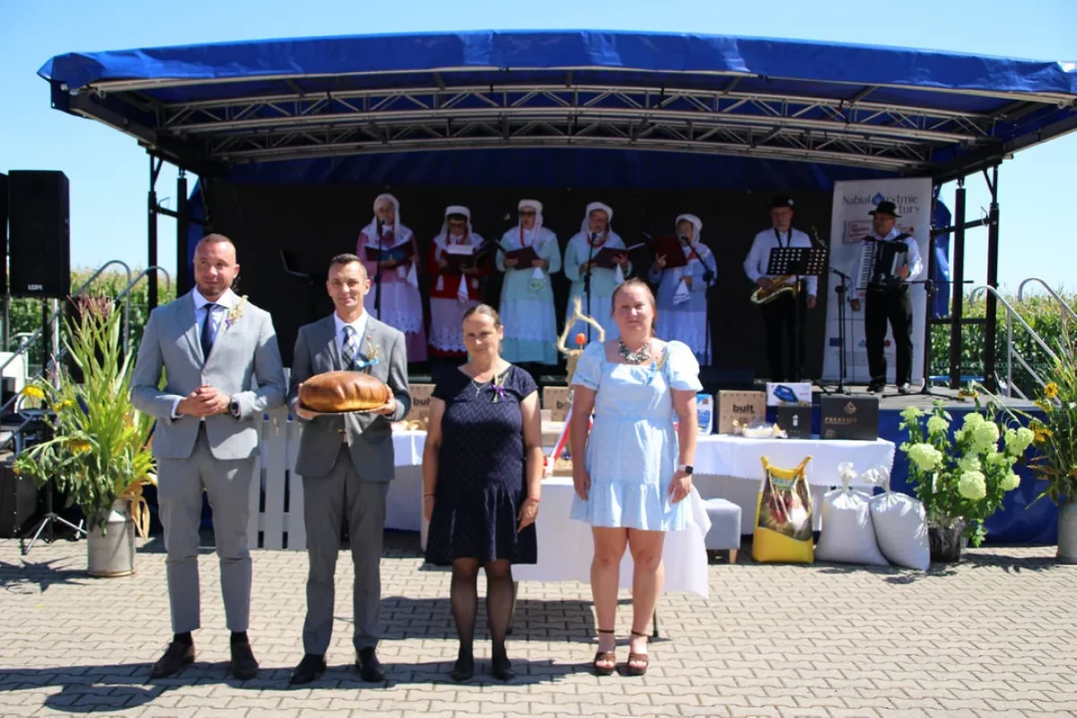 Dożynki w Cerekwicy Starej. Mieszkańcy świętowali zakończenie żniw [ZDJĘCIA]