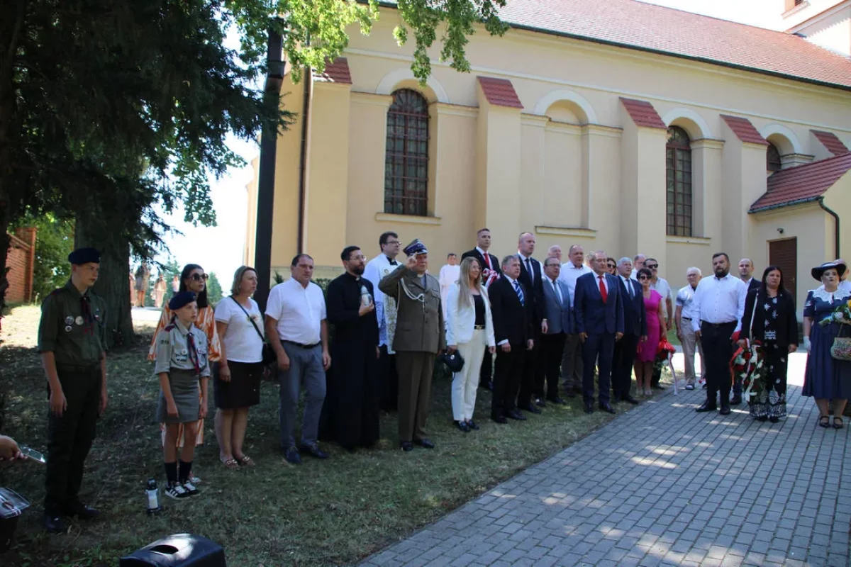 Oddali hołd bohaterom z terenu powiatu jarocińskiego. „Mam nadzieję, iż tę historię będziemy powtarzać tutaj co roku”