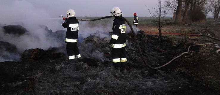 Spaliło się 116 ton słomy [FOTO] - Zdjęcie główne