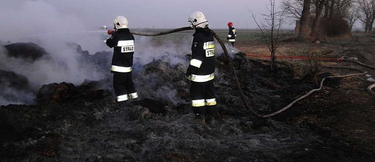 Spaliło się 116 ton słomy [FOTO] - Zdjęcie główne