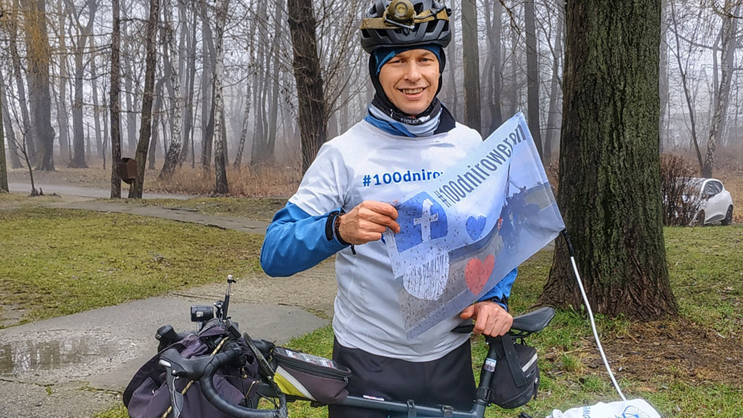 Jedzie na rowerze, walcząc z chorobą  - Zdjęcie główne