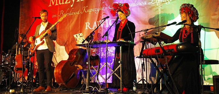 Deszczowe rozpoczęcie Międzynarodowego Festiwalu Muzyków Ludowych [FOTO] - Zdjęcie główne
