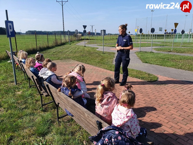 Spotkania w szkołach i przedszkolach z policjantami