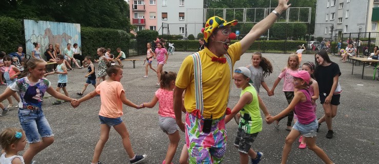Wspólna zabawa. Festyn na Osiedlu Westerplatte  - Zdjęcie główne