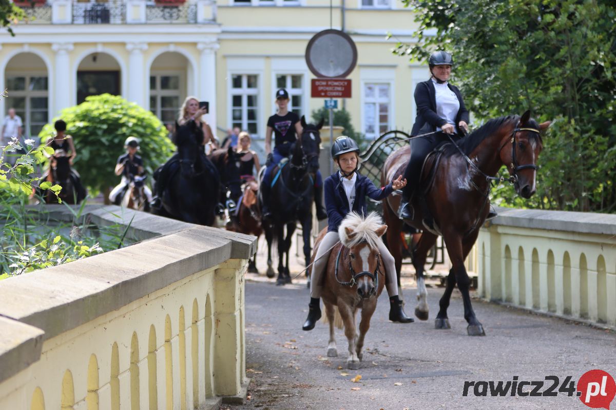 Otwarcie wiaty turystycznej w Osieku