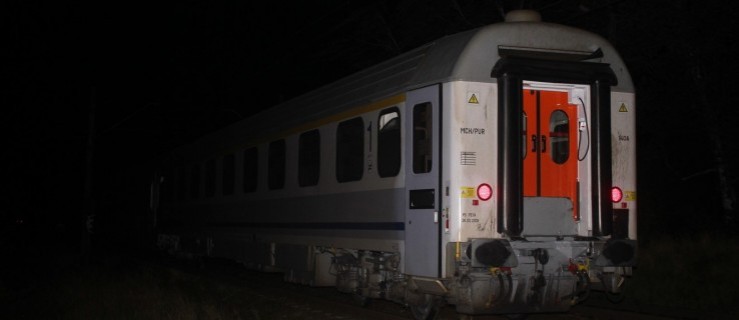 Kilkuset podróżnych utknęło w pociągach w okolicy Rawicza - Zdjęcie główne
