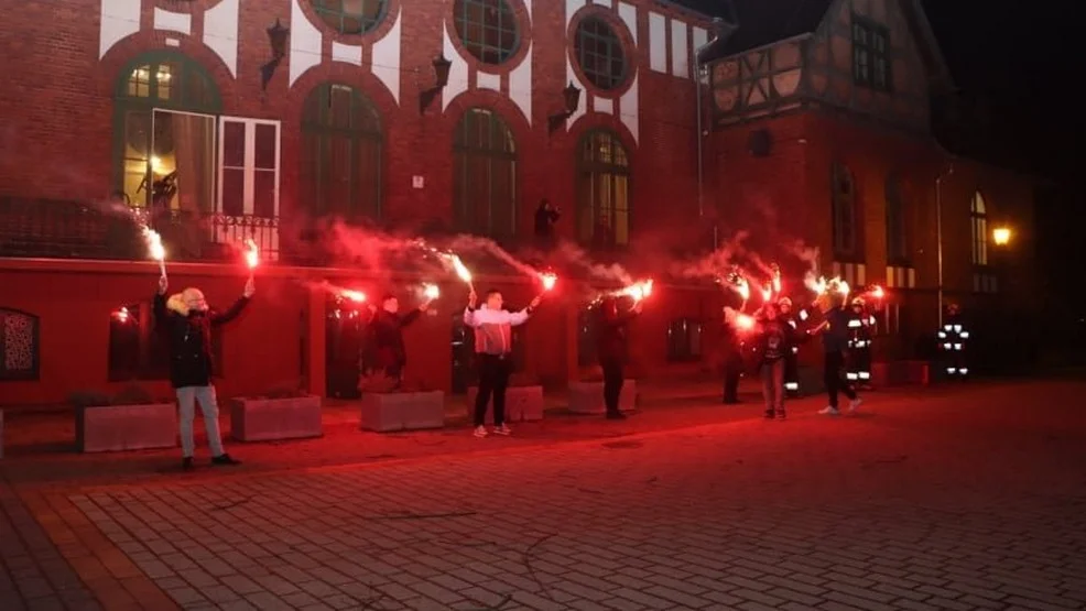 Rawicz posłał światełko do nieba. 30. finał WOŚP dobiega końca, liczenie wciąż trwa [FOTO] - Zdjęcie główne