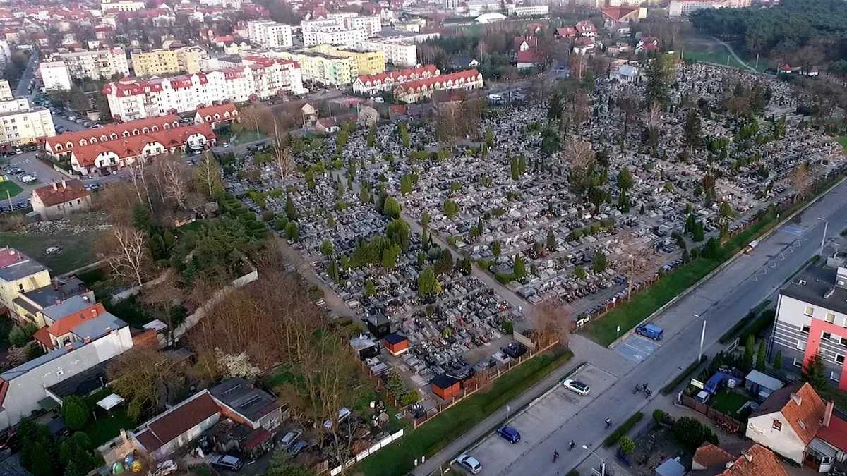 Nowy cmentarz komunalny w Rawiczu czy w Dębnie Polskim? - Zdjęcie główne