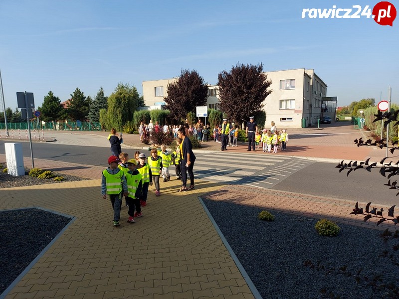 Spotkania w szkołach i przedszkolach z policjantami