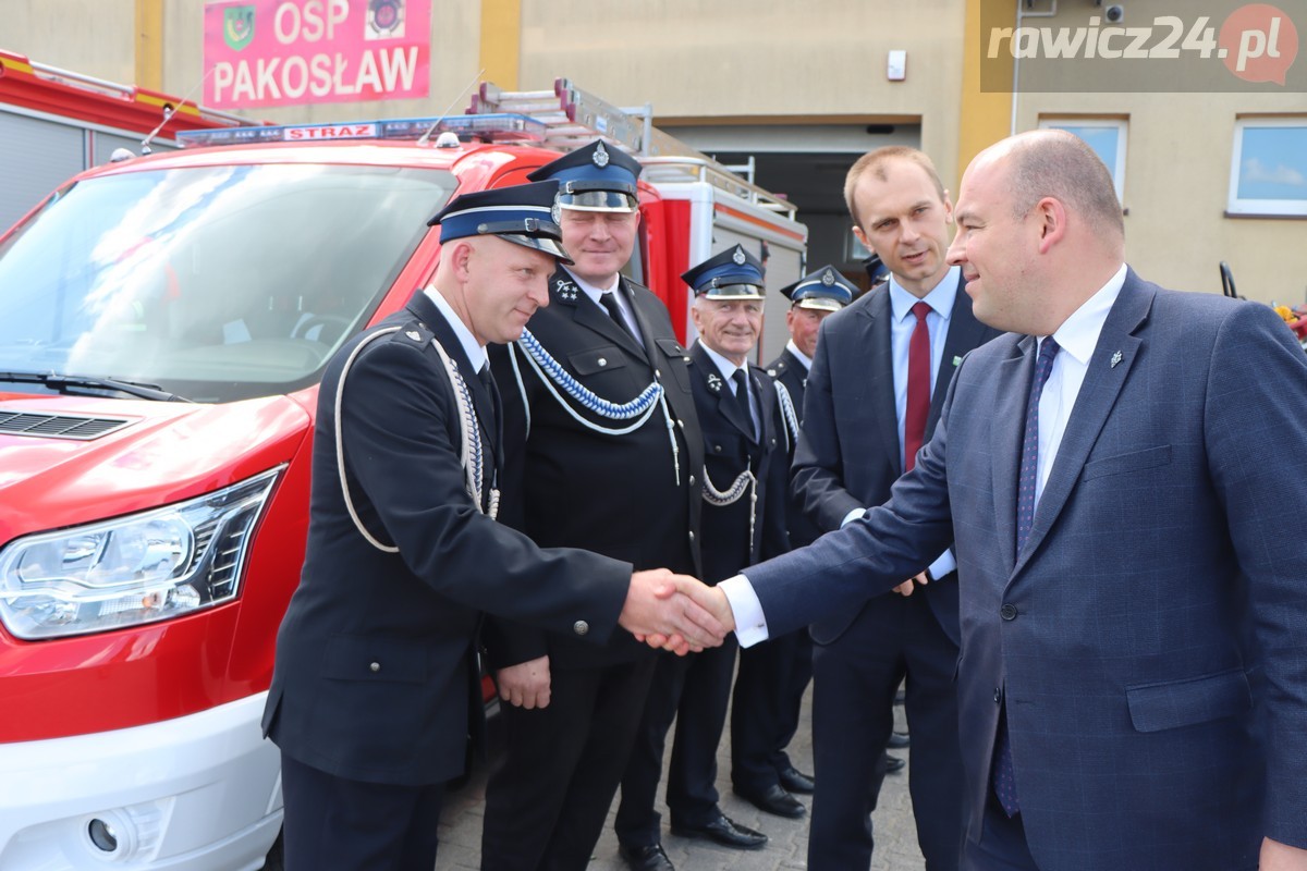 Minister Jan Dziedziczak w Pakosławiu