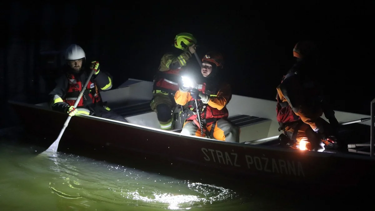 Akcja poszukiwawcza na terenie ogródków działkowych "Zielony Fort" w Rawiczu. Jak zakończyły się działania? [FILM] - Zdjęcie główne