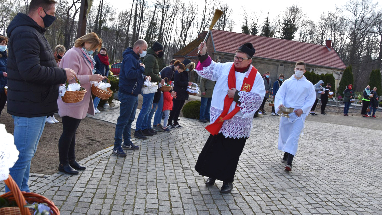 W miejscowych parafiach trwa święcenie potraw [FOTO] - Zdjęcie główne