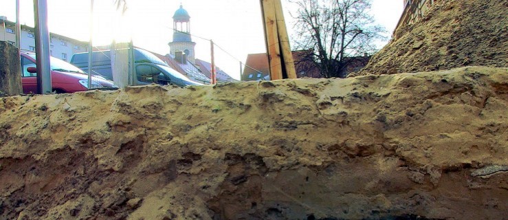 Ciekawe odkrycie archeologiczne podczas remontu rynku - Zdjęcie główne