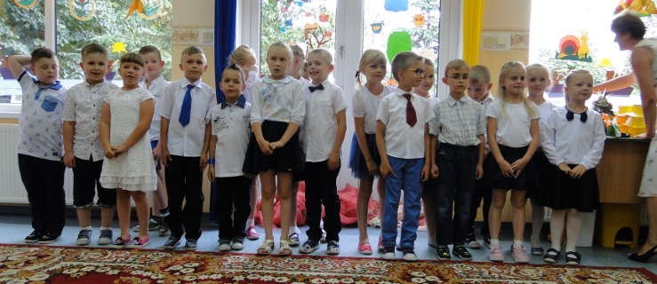 W Chojnie Smerfy pożegnały przedszkole [FOTO+FILM] - Zdjęcie główne