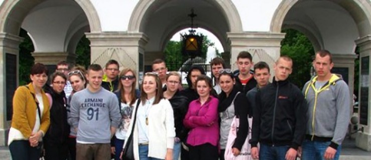 Uczniowie z Rawicza w Warszawie - Zdjęcie główne