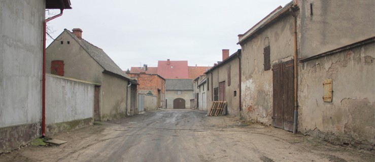 Ciemna i zaśmiecona ulica w centrum? - Zdjęcie główne