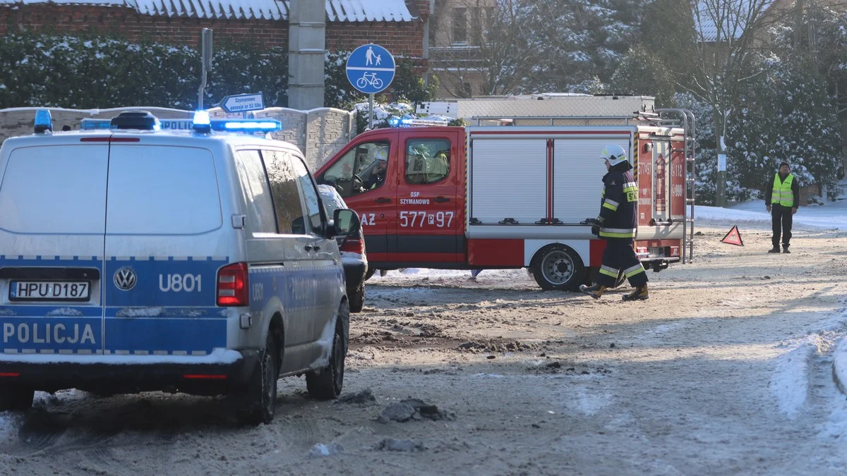 Śnieżny weekend na drogach w powiecie rawickim. 4 zdarzenia drogowe i nie tylko - Zdjęcie główne