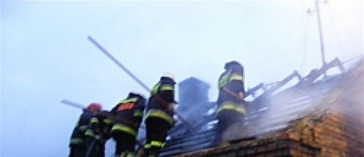 Mieszkańcy pomagają rodzinie, której spłonął dom - Zdjęcie główne