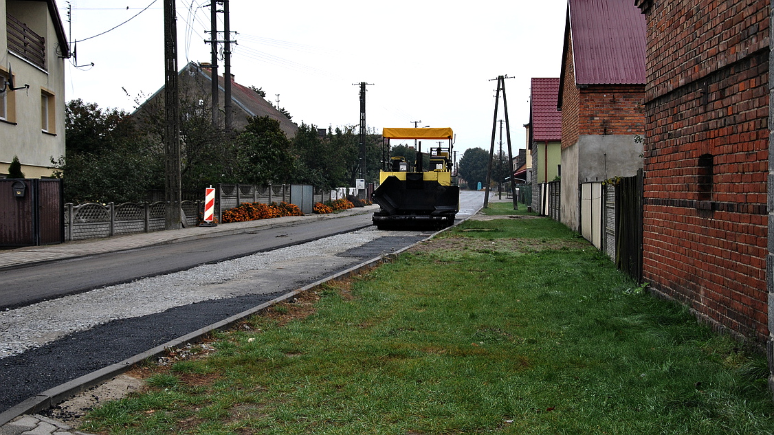 Mieszkańcy narzekają na bałagan na budowie, złe materiały i wykonanie [ZDJĘCIA] - Zdjęcie główne