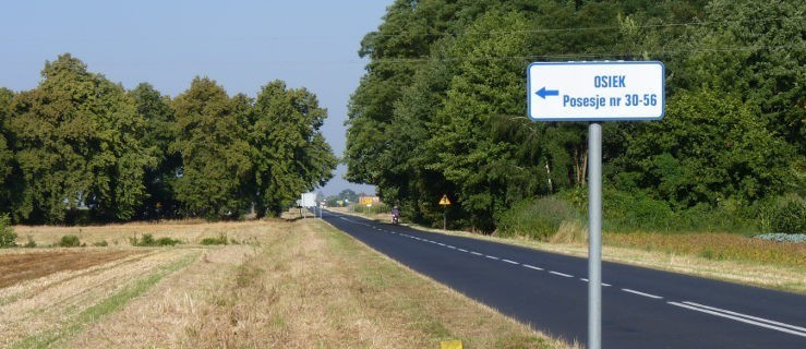 Tabliczki w dwunastu rawickich wsiach za 12 tys. zł - Zdjęcie główne