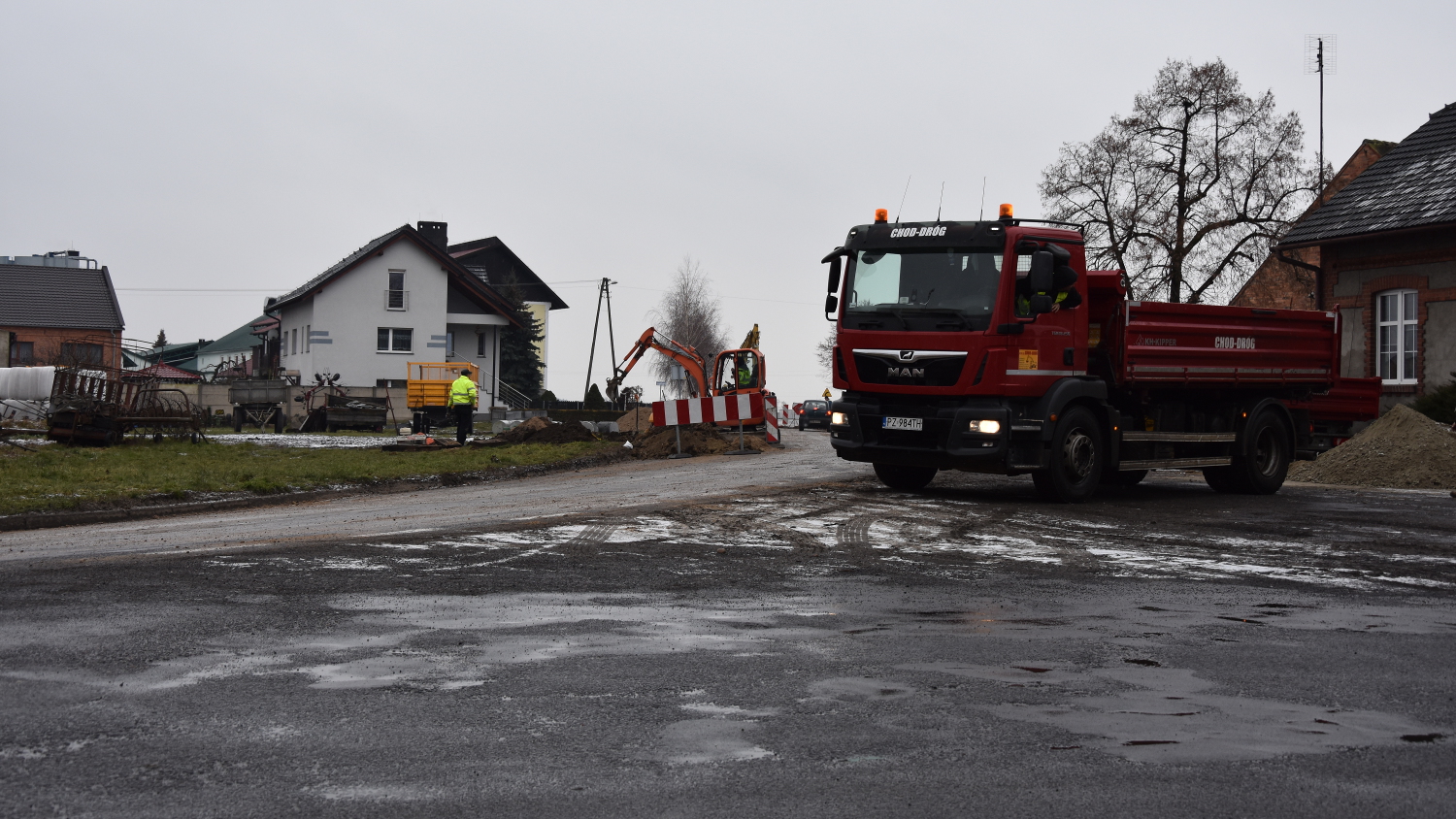 Powstają kolejne metry ścieżki Rawicz - Osiek - Zdjęcie główne