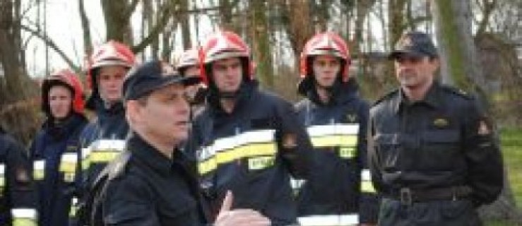  Ćwiczenia strażaków w Małym Dworku - Zdjęcie główne