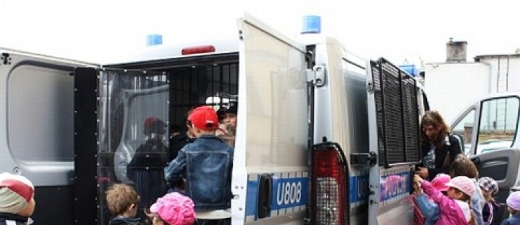 Przedszkolaki z Konar zwiedziły komendę policji - Zdjęcie główne