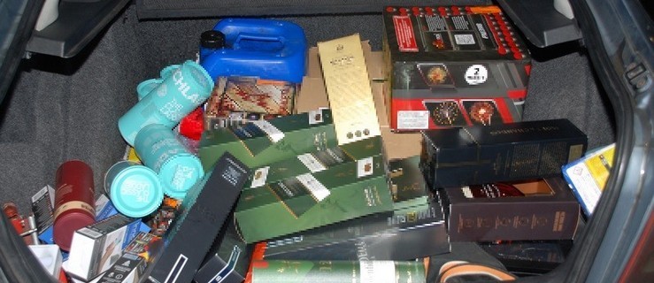 Zdrapki, artykuły spożywcze i alkohol znikały ze sklepów. Zatrzymano podejrzanych - Zdjęcie główne