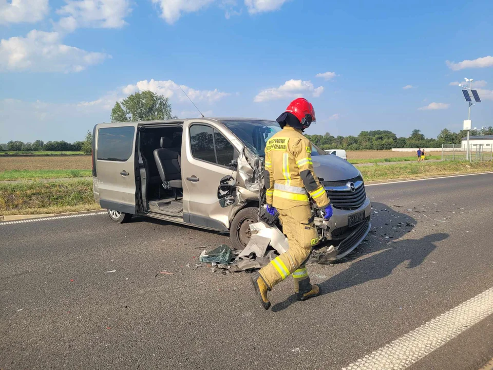 Rawicz. Wypadek między rondem WOŚP a czerwonym mostem nad S5 - Zdjęcie główne