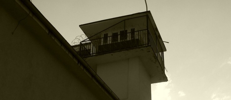 Funkcjonariusze rawickiego więzienia z zarzutami  - Zdjęcie główne