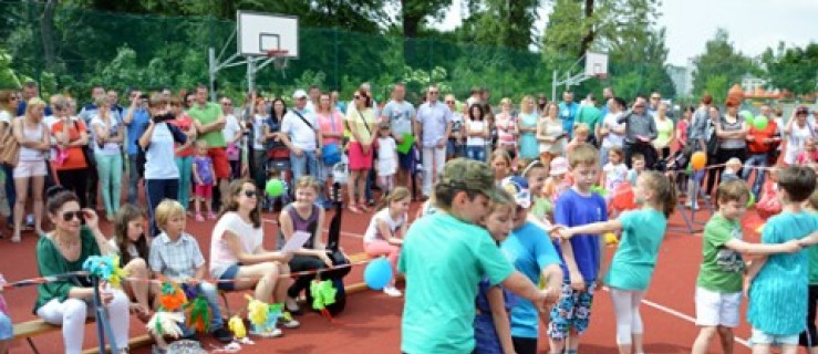 203 osoby tańczyły zumbę na festynie [WIDEO] - Zdjęcie główne